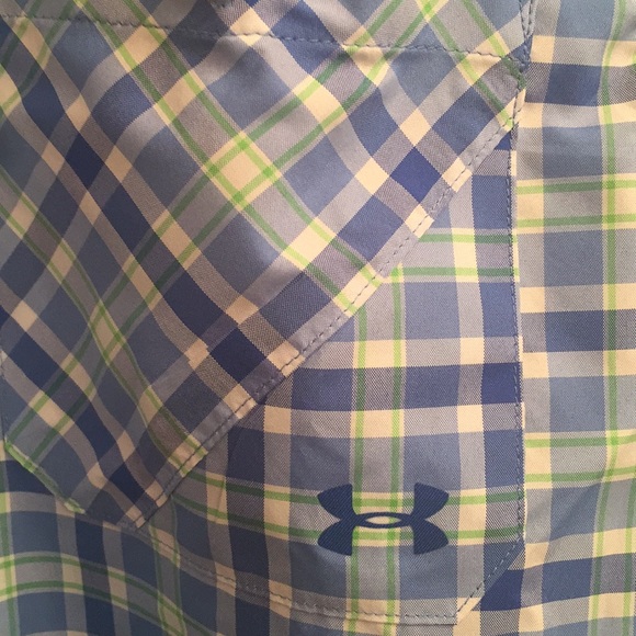 Men’s UnderArmour Button Down Loose Fit NWOT - Picture 6 of 7